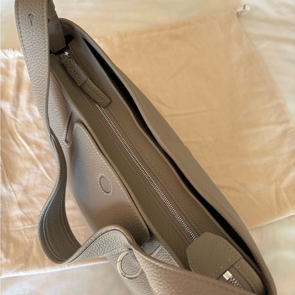 Songmont Medium Yore Hobo Bag - Cobble Grain - Picture 9 of 11